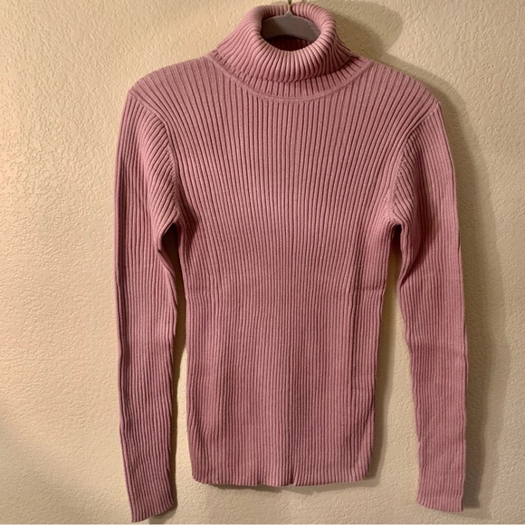 Newport News Sweaters - Ribbed Turtleneck In Size Medium - Dusty Rose (Pink) - Newport News - So Pretty!